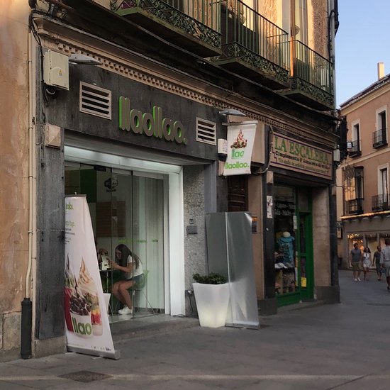 Llaollao: Helados exquisitos y atención excepcional en Segovia 22 1734816171 photo0jpg