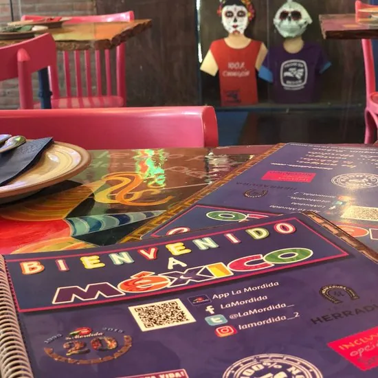 La Mordida – Bernabeu: Sabores auténticos en el corazón de Madrid, donde la tradición mexicana cobra vida en cada bocado.