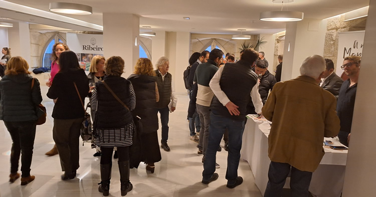 Bodegas de la D.O. Ribeiro presentan sus vinos en el Salón de Alicante 1 16 bodegas gallegas presentan novedades de la DO Ribeiro en