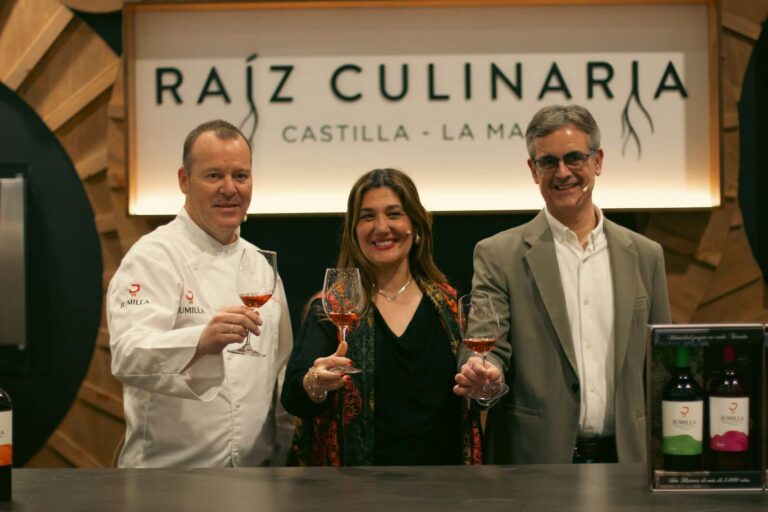 Adelanto de Jumilla Dialogos de Arte Vino se presenta
