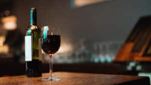 Los diferentes tamaños de botellas de vino: historia, usos y curiosidades 11 Descubriendo el Fascinante Mundo de los Tamanos de Botellas de Vino Una Guia Completa
