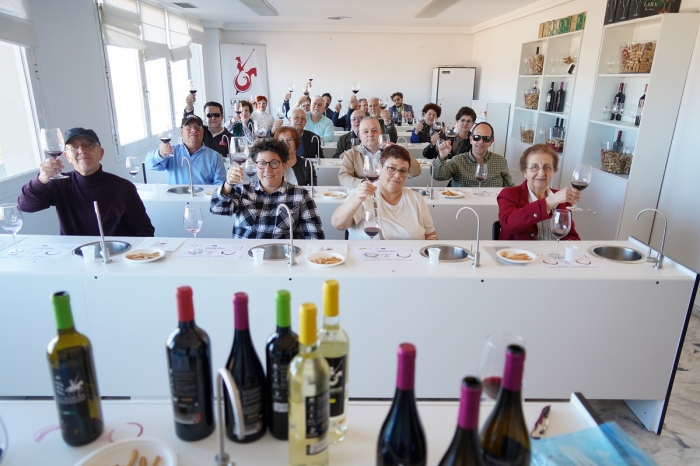 Descubriendo la Mancha: Cómo el vino se vuelve accesible para personas con discapacidad visual 1 Descubriendo la Mancha Como el vino se vuelve accesible para