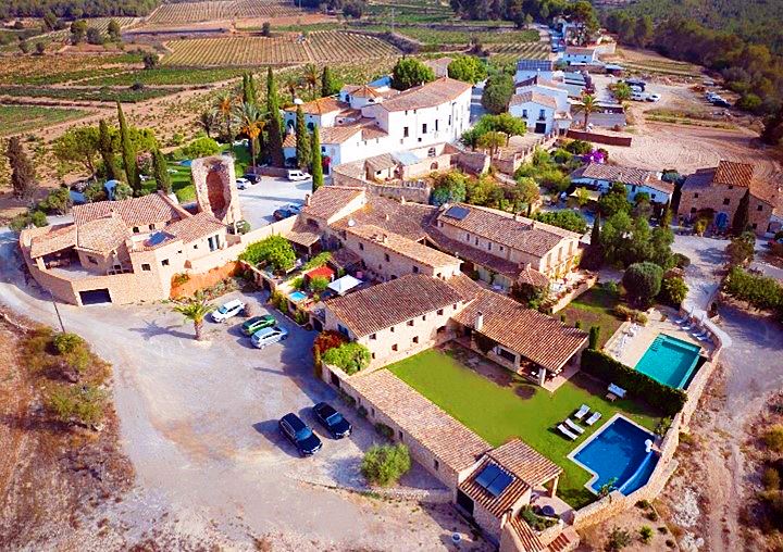 Explorando Viladellops: Un recorrido milenario lleno de vino e historia 1 Explorando Viladellops Un recorrido milenario lleno de vino e historia