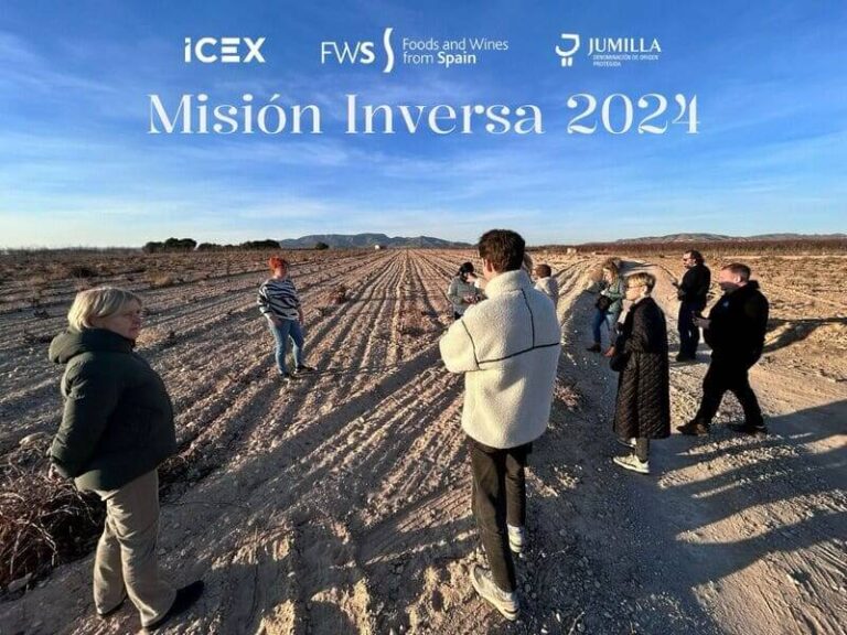 Prescriptores internacionales recorren vinas y bodegas de la DOP Jumilla