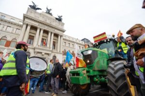 Solidaridad de la CECRV apoyo continuo a viticultores y agricultores