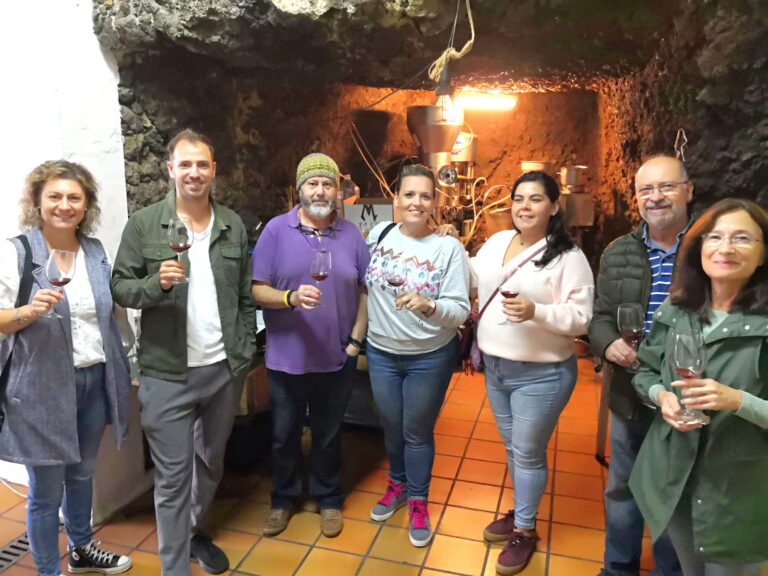 Comité de Cata D.O.P visita Bodega Mogarén en Gran Canaria 33 Comite de Cata de la DOP visita la historica Bodega