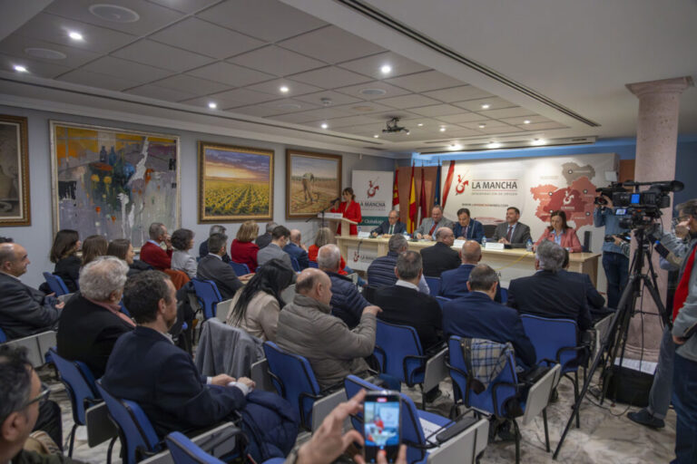 Consejo Regulador premia la calidad de vinos embotellados de La Mancha 44 Consejo Regulador premia la calidad de vinos embotellados de La