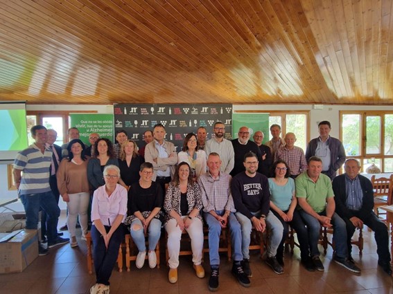 DO Utiel Requena colabora con Asociación de Familiares de Enfermos de Alzheimer 1 DO Utiel Requena colabora con asociacion de familiares de enfermos