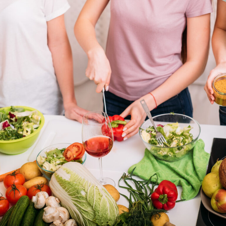 Descubre el arte de maridar vinos veganos con tus platos favoritos 53 Descubre como maridar vinos veganos para realzar tus platos a