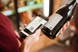Italia prorroga uso de etiquetas de vino existentes hasta junio de 2024