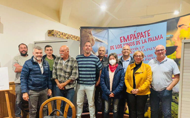 Nuevo Presidente y Secretaria toman posesión en Consejo Regulador de vinos La Palma 26 Nuevo Presidente y Secretaria toman posesion en Consejo Regulador de