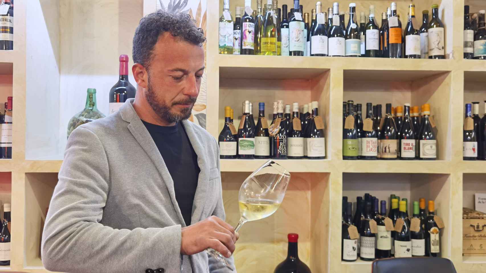 Sumiller top de Alicante recomienda vino tinto en verano y mezclar espumosos 1 Sumiller top de Alicante recomienda vino tinto en verano y