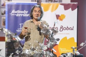 Tierra Bobal Fest sorprende con Cata Acustica en la Bodega