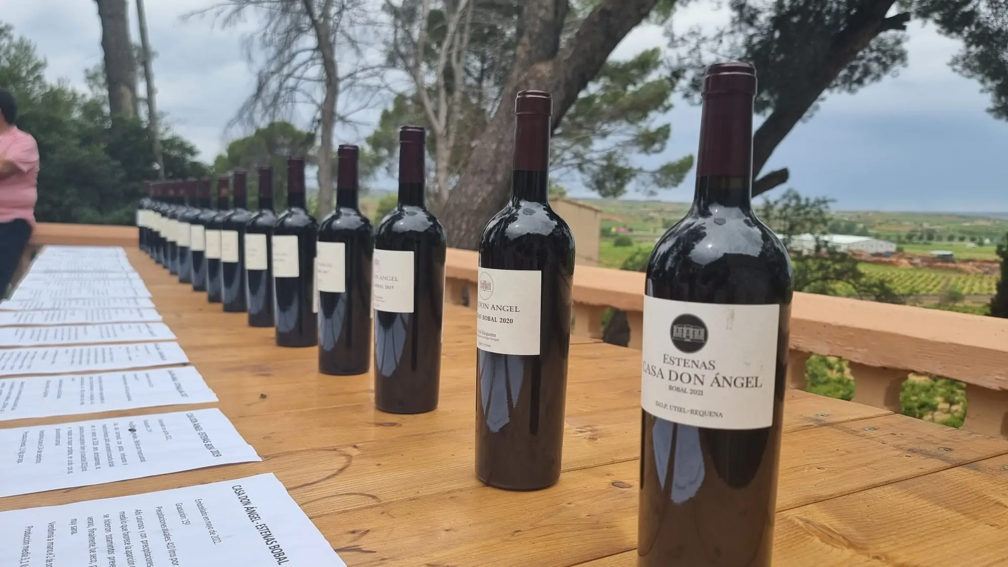 Vera-de-Estenas-celebra-25-anos-de-su-iconico-vino.jpeg