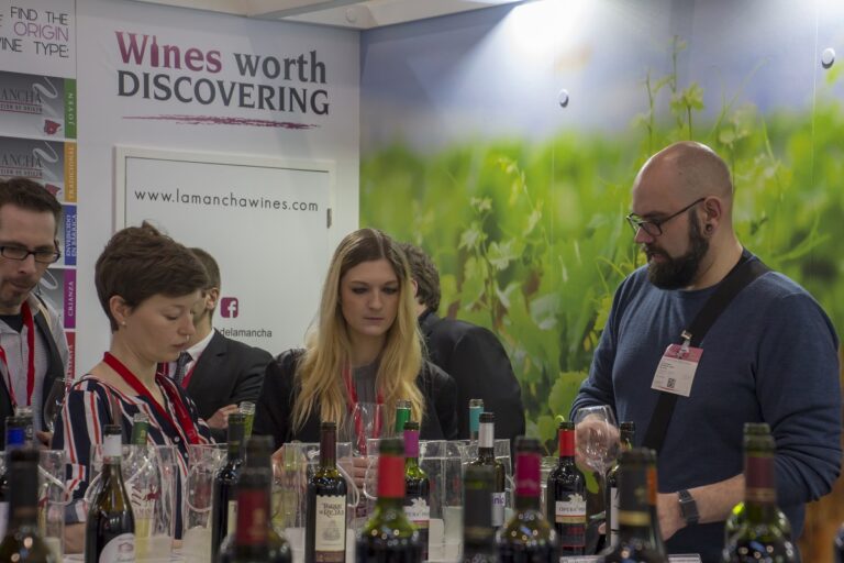 Vinos de La Mancha se promocionarán en la feria Prowein 2024 en Düsseldorf 57 Vinos de La Mancha vuelven a destacar en la feria