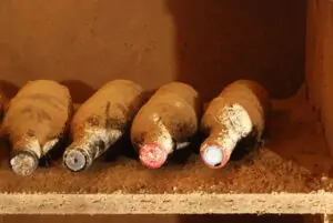Aumenta la demanda de vinos antiguos en las subastas, precios se disparan