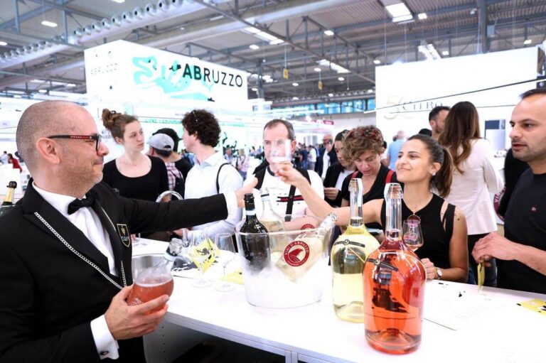 Pecorino y Cerasuolo d'Abruzzo Doc debutan en Vinitaly 2024 con mención Superiore 44 Pecorino y Cerasuolo dAbruzzo Doc debutan en Vinitaly 2024 con