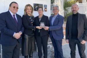 Restaurante Maestral de Alicante recibe insignia especial por promover vinos