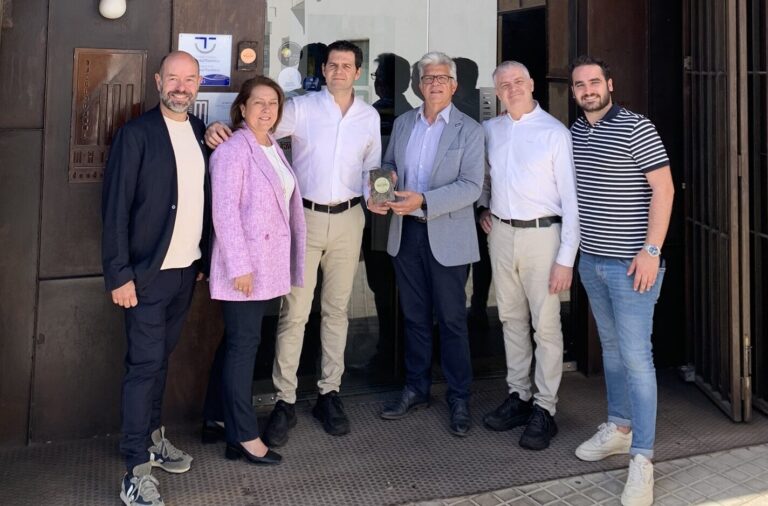 Restaurante Matola en Elche, primer galardonado con insignia del Consejo Regulador DOP Alicante 14 Restaurante Matola en Elche primer galardonado con insignia del Consejo