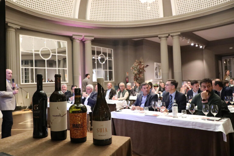 XX Muestra de Garnachas en Zaragoza los días 30 y 31 de mayo 46 XX Muestra de Garnachas en Zaragoza los dias 30 y