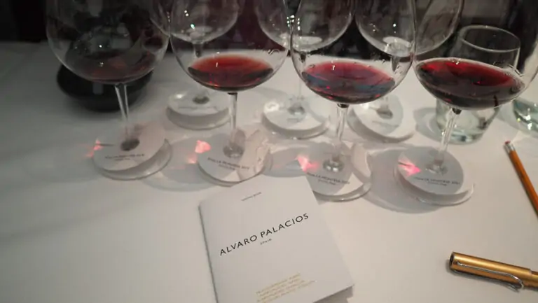 Álvaro Palacios y su hija Lola muestran su impresionante portafolio de vinos españoles
