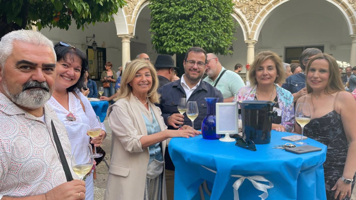El IES Santo Domingo promueve su formación profesional con música y vino 1 El IES Santo Domingo promueve su formacion profesional con musica