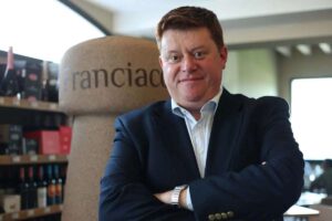 Franciacorta, líder en vinos italianos, crece un 2,8% en 2023 a pesar de caída en volumen 7 Franciacorta lider en vinos italianos crece un 28 en 2023