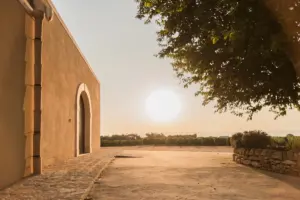 Sostenibilidad y tradicion los vinos sicilianos de los hermanos Girelli.webp
