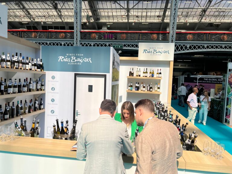 Vinos de Rías Baixas conquistan el mercado británico en la London Wine Fair 2024 46 Vinos de Rias Baixas conquistan el mercado britanico en la