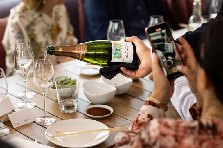 Bruno Paillard presenta el estreno del exquisito champagne Blanc de.webp