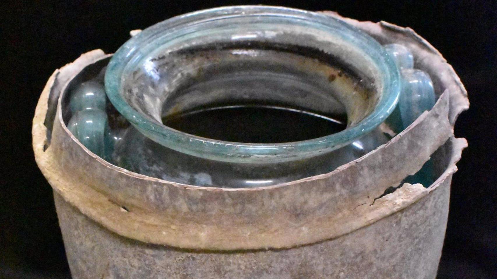 Descubren vino de 2000 años de antigüedad en Sevilla, el más antiguo del mundo 1 Descubren vino de 2000 anos de antiguedad en Sevilla el