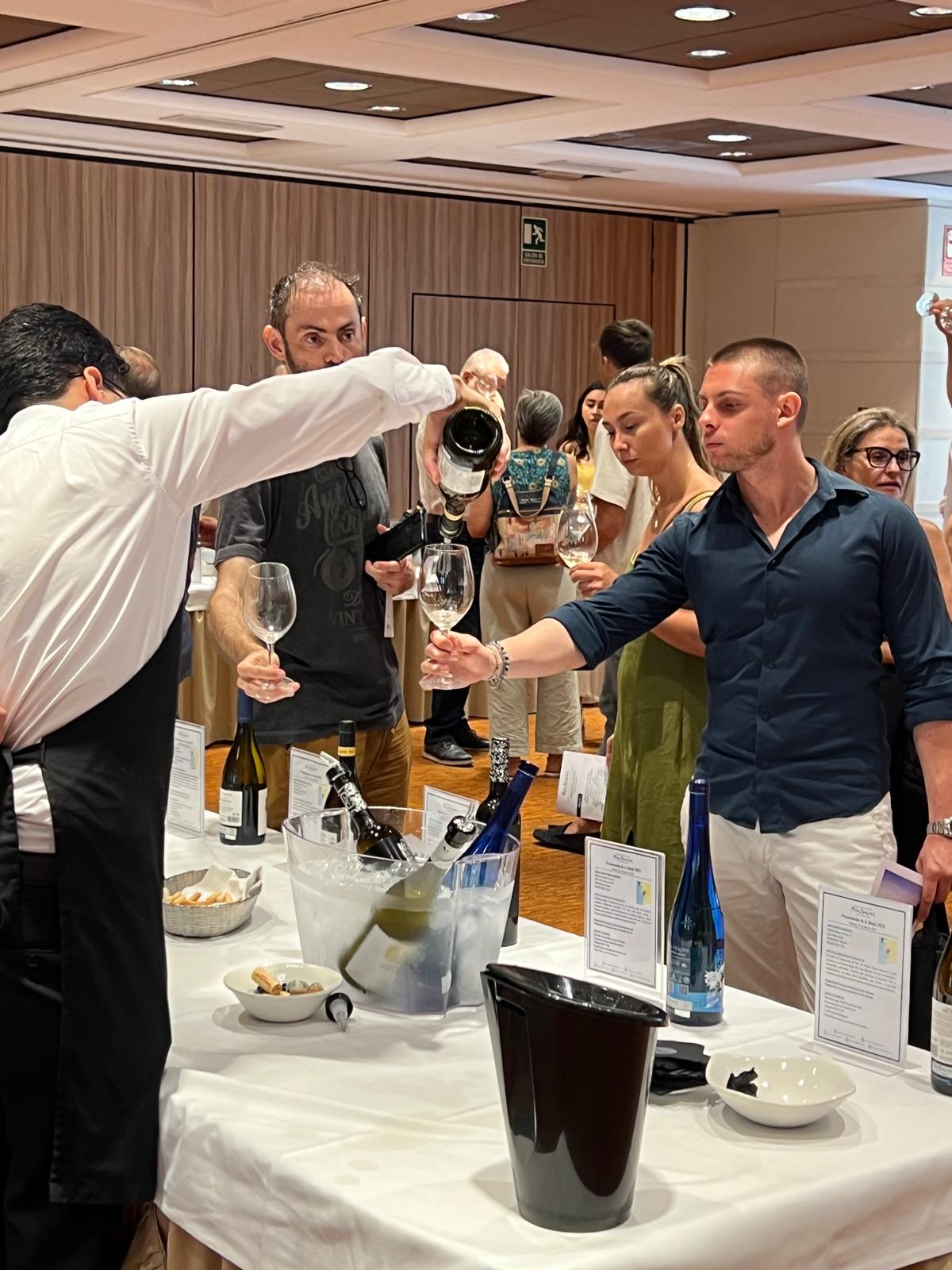 Éxito del túnel del vino en Valencia con Añada 2023 de Rías Baixas 1 Exito del tunel del vino en Valencia con Anada 2023