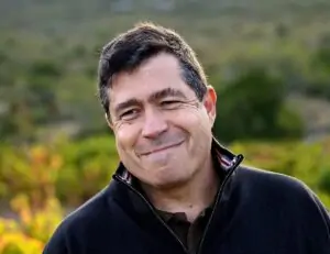 Hervé Bizeul: El ex sumiller que revitaliza la viticultura del Roussillon con Clos des Fées