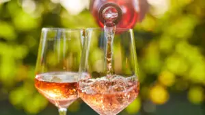 Los mejores rosados pueden mejorar con uno o dos años de envejecimiento