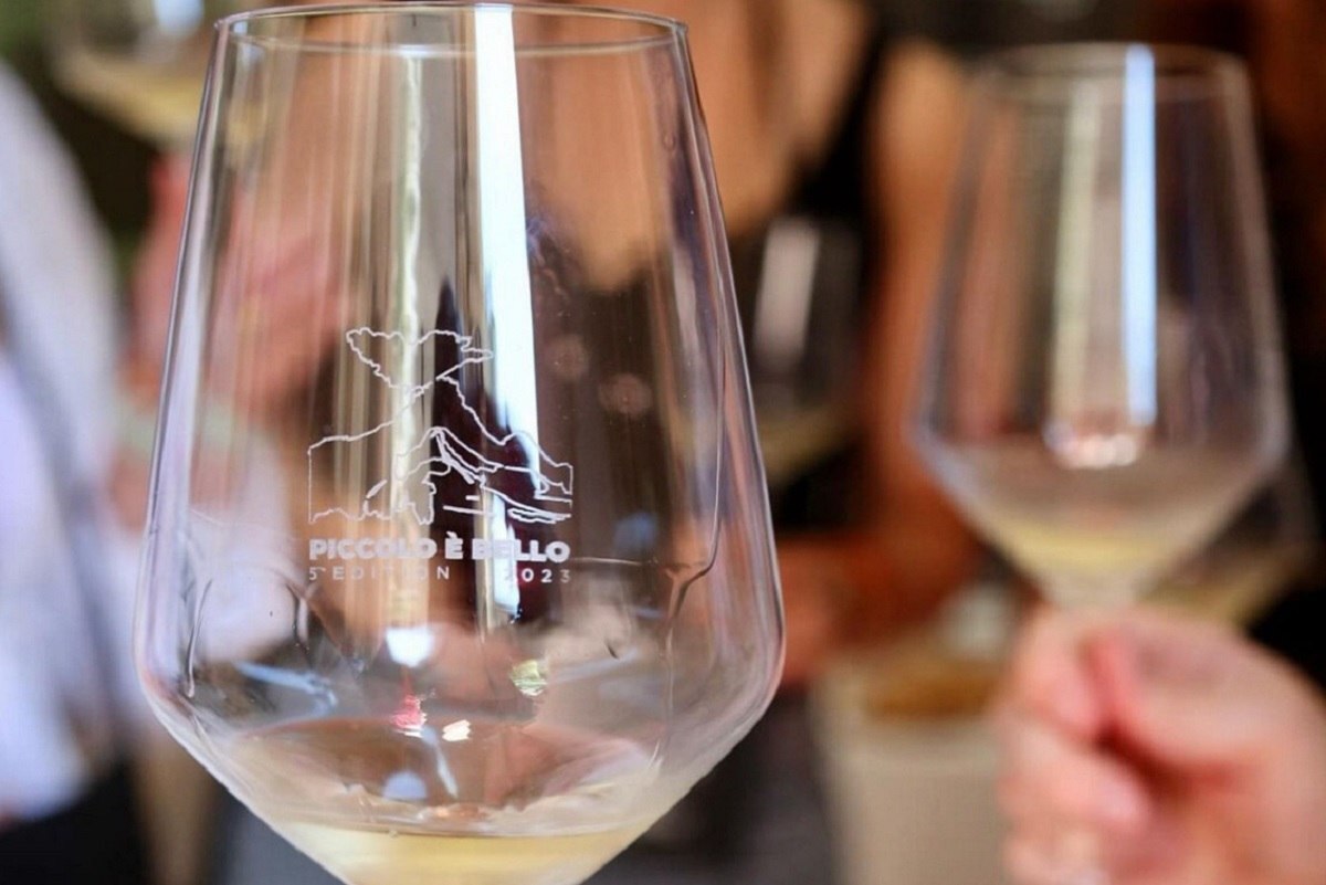 Piccolo e Bello evento de vino en Catania reune a