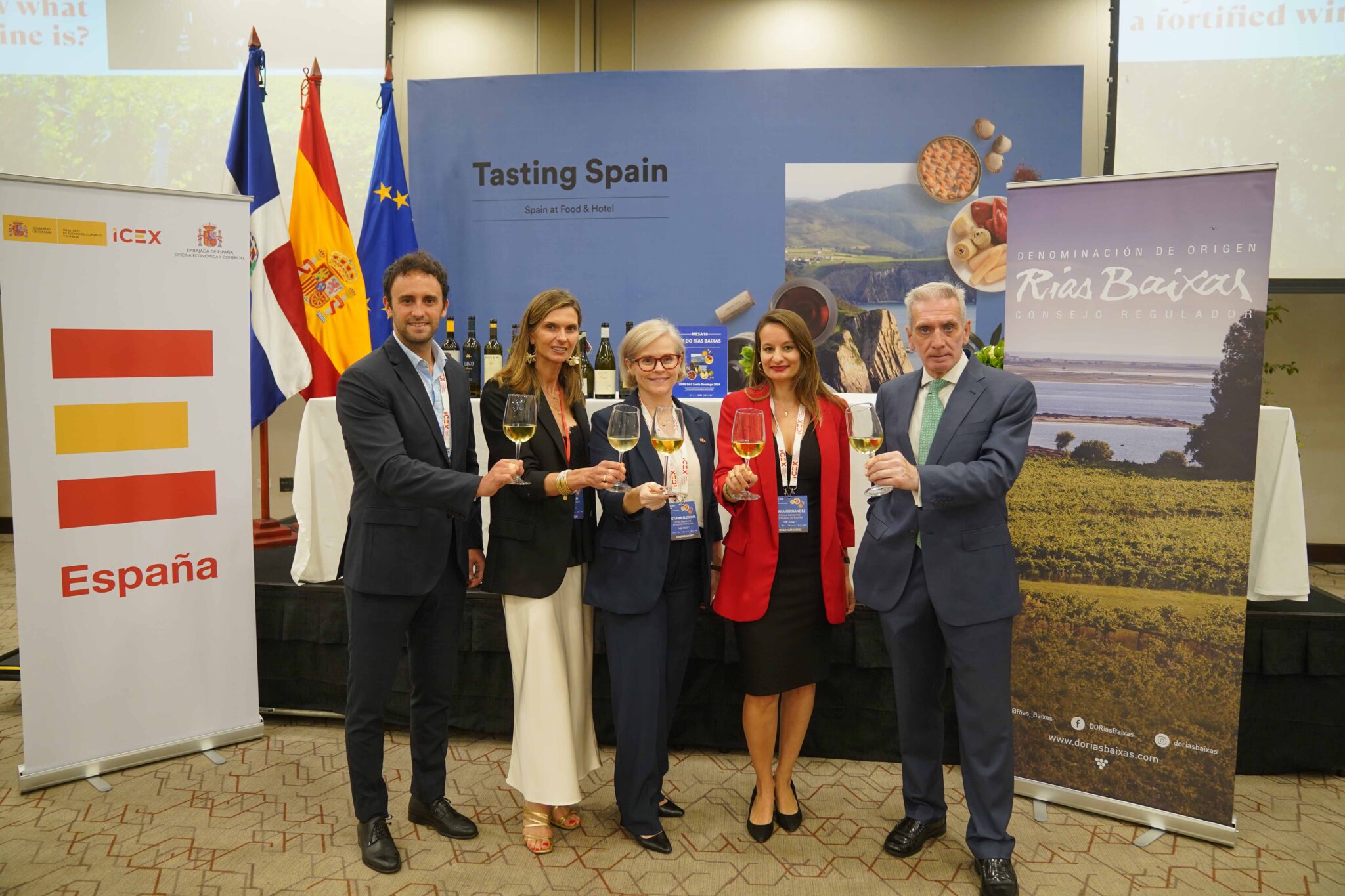 Rías Baixas promociona sus vinos en Santo Domingo en el evento 'OPEN DAY' 1 Rias Baixas promociona sus vinos en Santo Domingo en el scaled