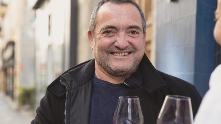 Yves Cuilleron un emblematico viticultor que transmite la esencia del