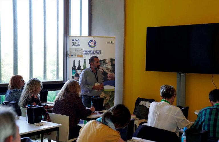 'Abierto el plazo de preinscripción para el II Curso de Especialización en Vinos y Vinagres del Condado de Huelva' 58 Abierto el plazo de preinscripcion para el II Curso de