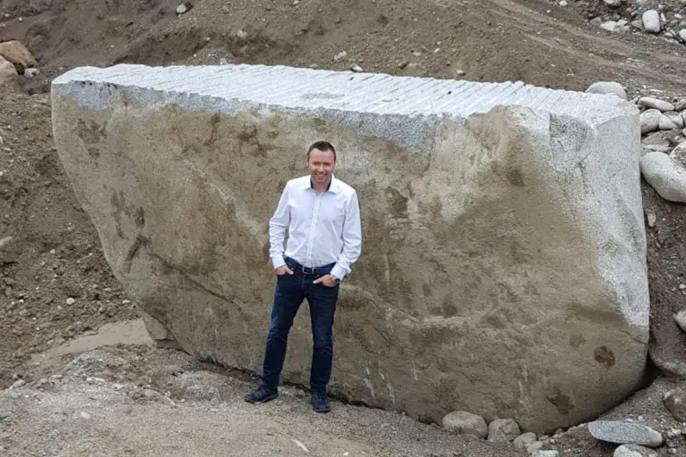 Cantina Valle Isarco lanza Granit 960 un vino unico fermentado.webp