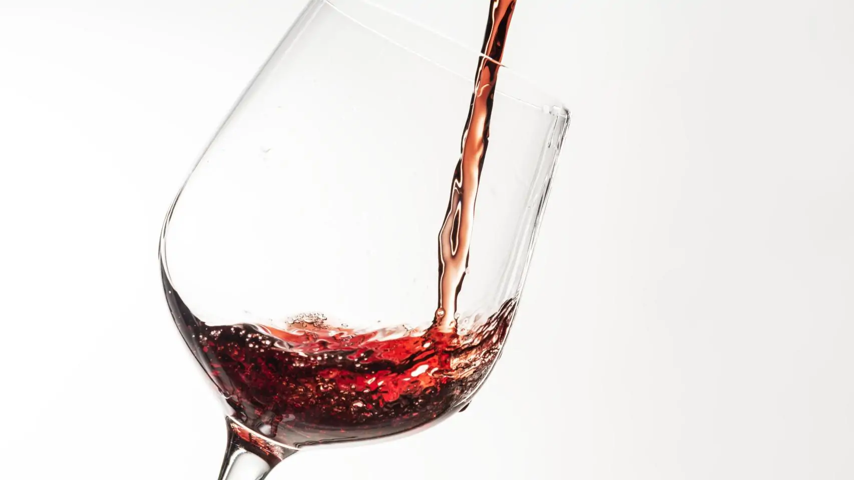 SOSTWINE24, el avance tecnológico que convierte la fermentación en un proceso más seguro, eficiente y sostenible 1 Descubre el vino elegido para la final de la Eurocopa