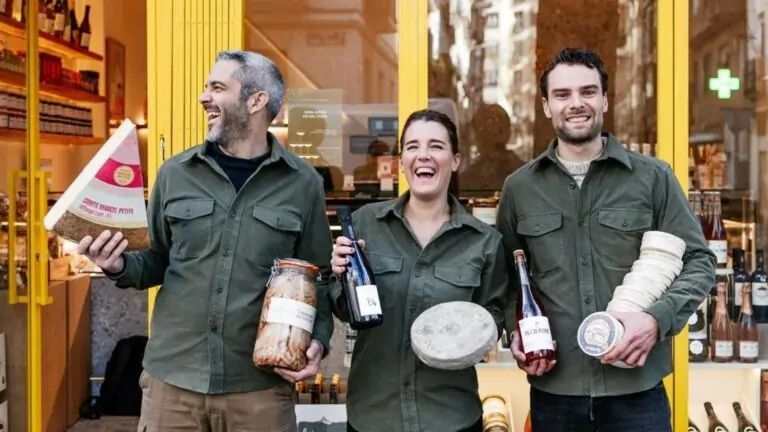 Descubre la tienda de quesos exclusivos en Chamberí de tres cuñados franceses que ofrece variedades raras hasta en Francia