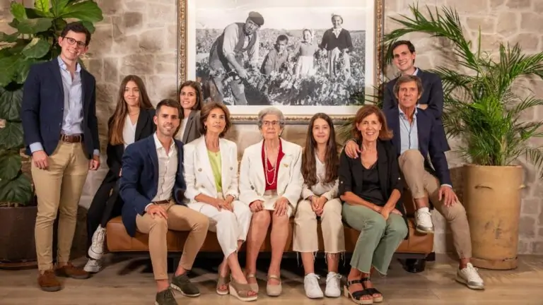 Empresas vitivinícolas de Emilio Moro en Ribera del Duero y El Bierzo facturan 40 millones tras cuatro generaciones de gestión familiar