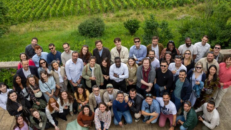 Equipo iDealwine disfruta visita y degustación en viñedos de la Bourgogne francesa 19 Equipo iDealwine disfruta visita y degustacion en vinedos de la