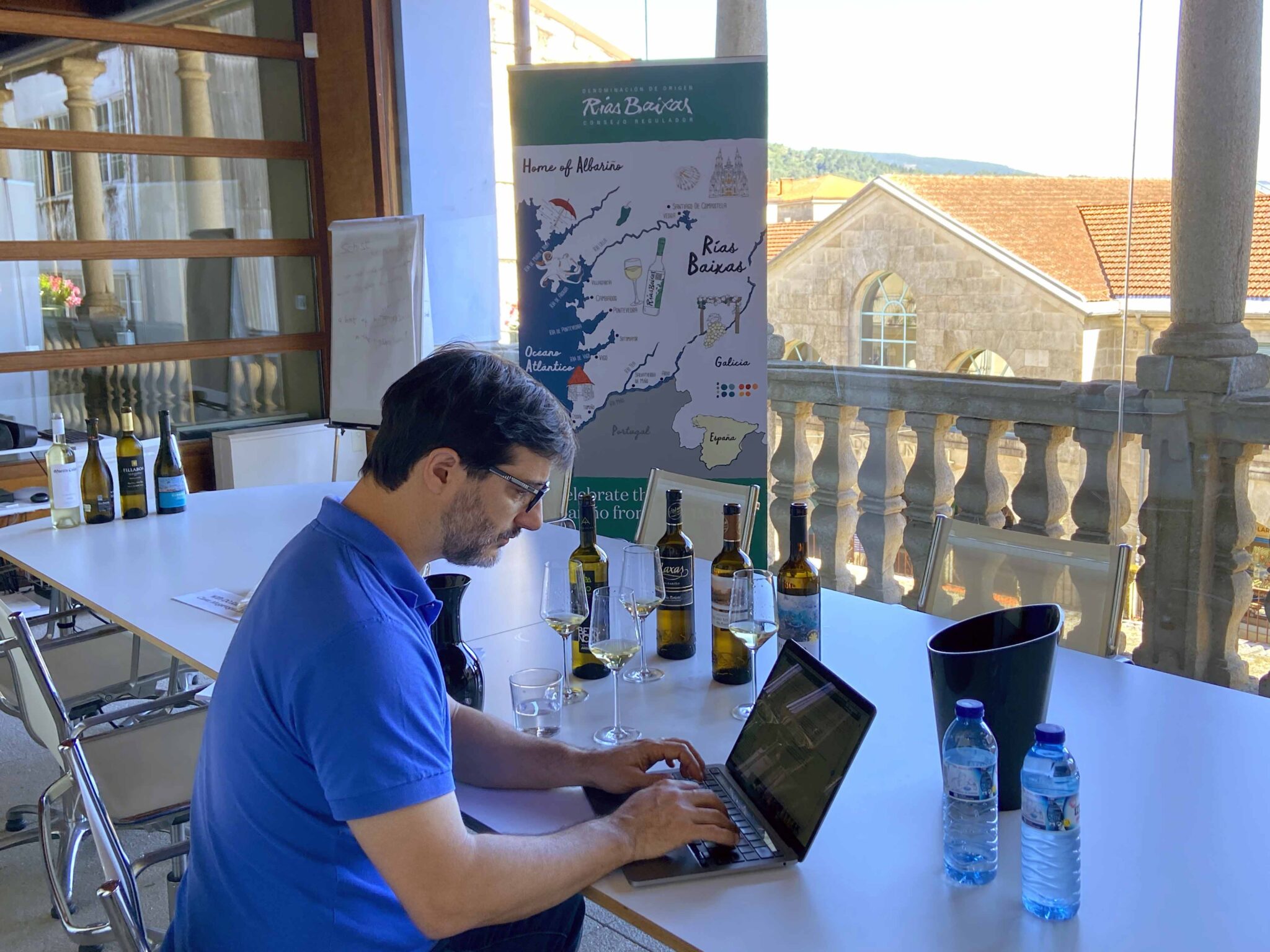 Joaquín Hidalgo experto de Vinous degusta 56 vinos de Rías Baixas 1 Joaquin Hidalgo experto de Vinous degusta 56 vinos de Rias scaled