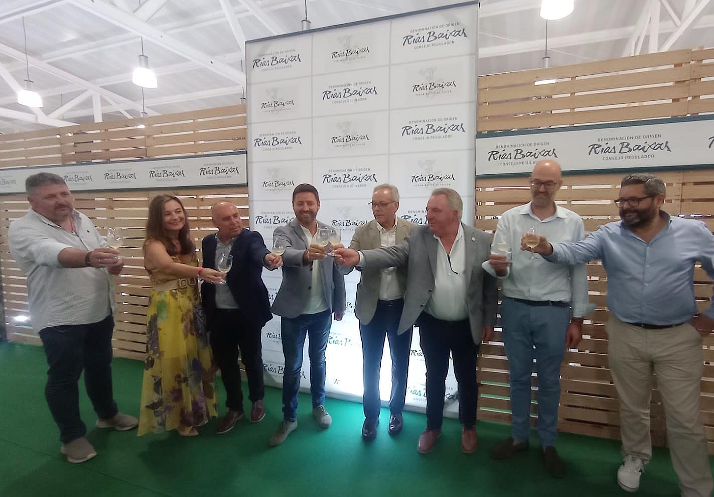 Inauguracion del XIII Tunel del Vino en Fiesta del Albarino