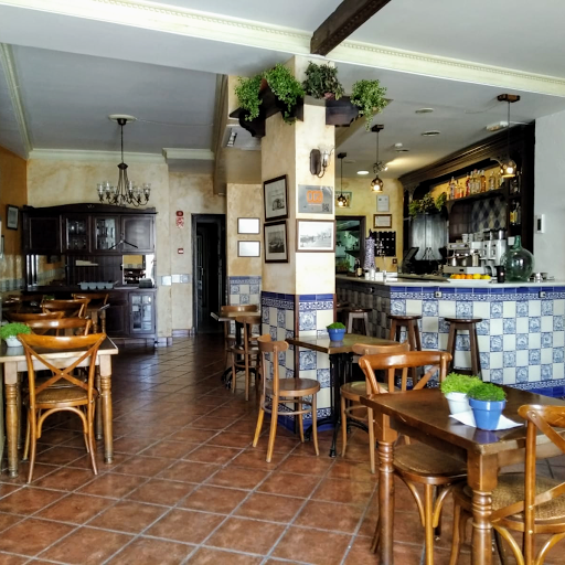 Sabores auténticos de El Puerto de Santa María en Meollo Bar-Restaurante 35