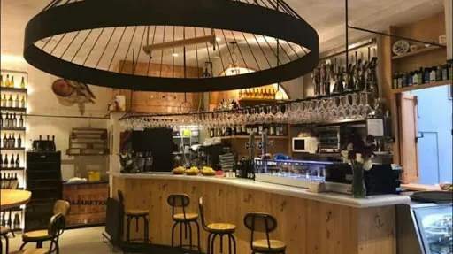 El restaurante La Vinoteca en Ciudad Real destaca por sus