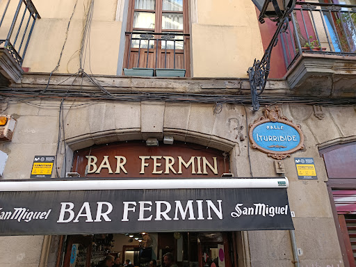 Un rincón acogedor en Bilbao donde las tortillas y las tapas son protagonistas 57