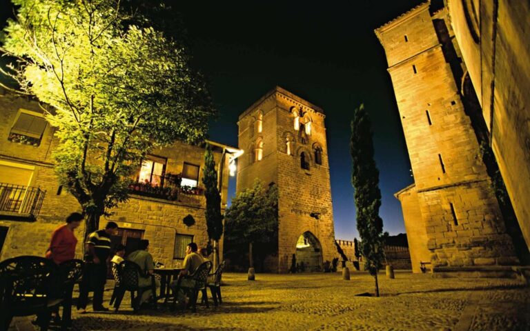 Descubre la villa medieval de Laguardia y sus bodegas centenarias bajo el casco histórico 2 GL CT laguardia