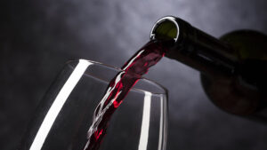 El vino tinto de menos de 8 euros que representa la excelencia en la bodega Artuke 6 Vino 23